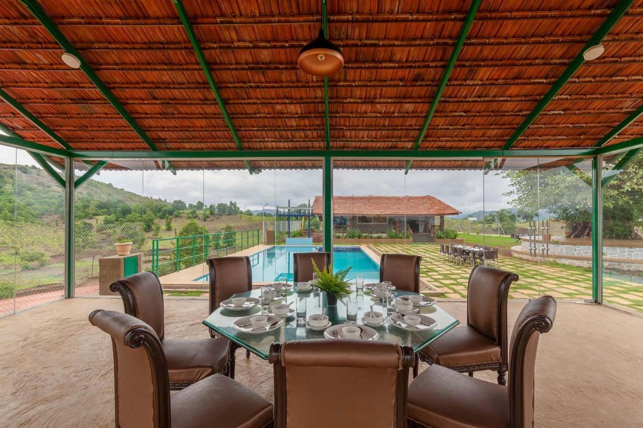 Stayvista'S Ficus Farms - Mountain-View Haven With Rustic Artsy Interiors, Outdoor Pool, Glasshouse, Home Theatre & Karaoke Delight Igatpuri Zewnętrze zdjęcie